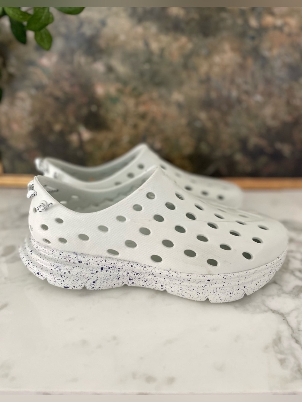 NEW Kane Revive Recovery Sneakers Shoes Size 11 Women Cloud Gray - Picture 2 of 13